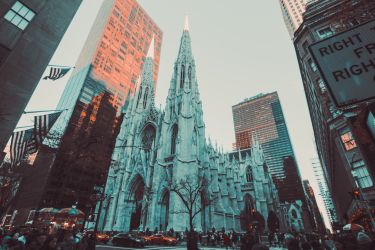 Cathédrale St Patrick face au Rockfeller Center