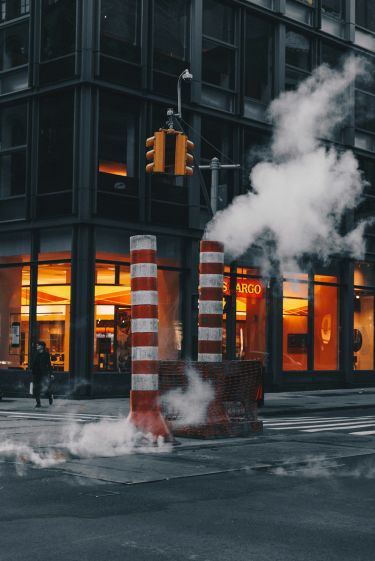 Cheminée provisoire pour les vapeurs du chauffage central