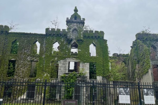 Smallpox Memorial Hospital