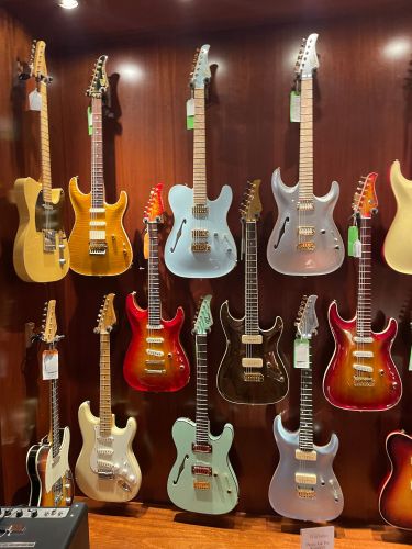 La collection de guitares Pensa, créée par Rudy Pensa lui-même