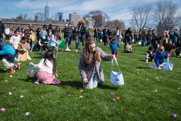 Chasse aux oeufs géantes sur Governors Island !