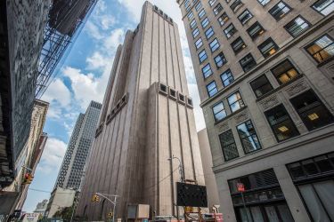 Long Line Building, le bâtiment sans fenêtre de New York.&nbsp;