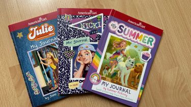 Entrez dans l'univers American Girl avec les livres de chaque personnage